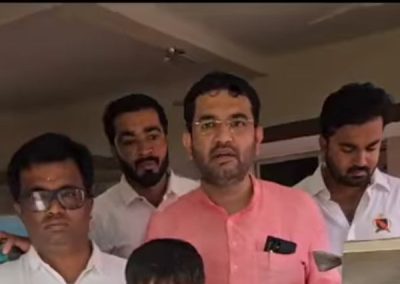 મોંઘીબેન કન્યા છાત્રાલયમા ઓટોમેટિક રોટી બનાવવાનું મશીન ભેંટ.