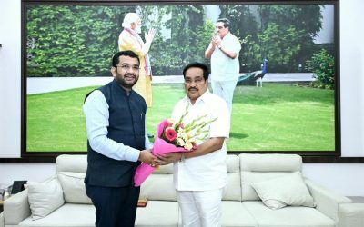 ગૌરવની ક્ષણ: પ્રથમ બોર્ડ મિટિંગ પછી સી. આર. પાટીલ સાહેબ સાથે શુભેચ્છા મુલાકાત