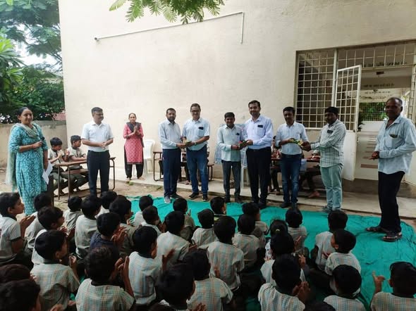 રોટરી ક્લબ દ્વારા ‘હેપ્પી સ્કૂલ’ પ્રોજેક્ટ અંતર્ગત નગરા કન્યા શાળાની મુલાકાત